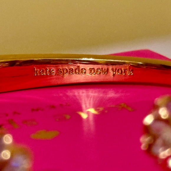 Kate Spade “Something Sparkly Spade” Hinge Cuff - Picture 3 of 4